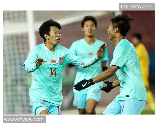 维迪斯与康未来的激烈对决展现足球魅力与团队精神的完美结合